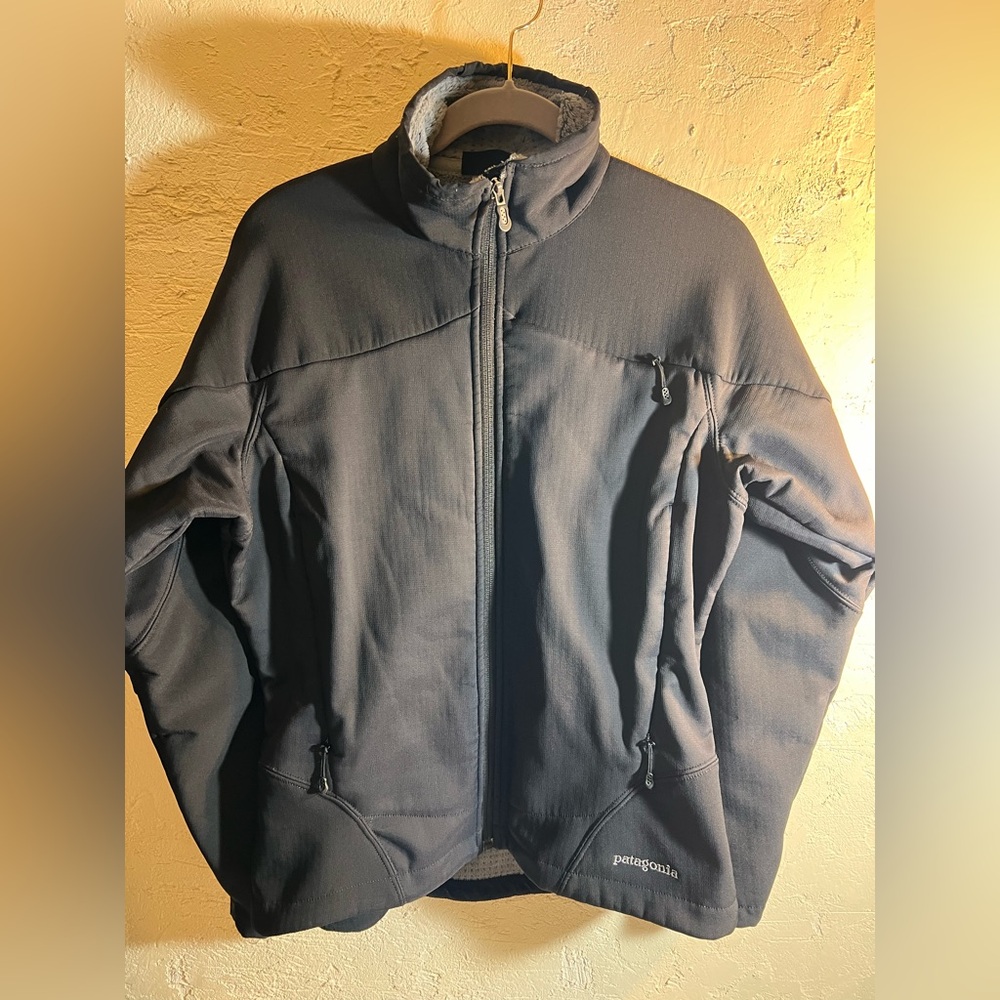 Patagonia Women's Soft Shell Black Ski Jacket M
Full zip